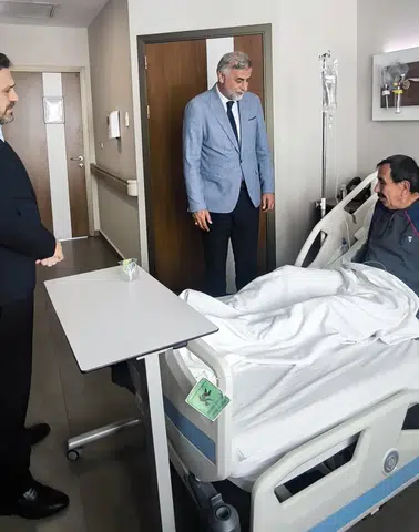 Gaziler Derneği Başkanı Özbek’e Geçmiş Olsun Ziyareti