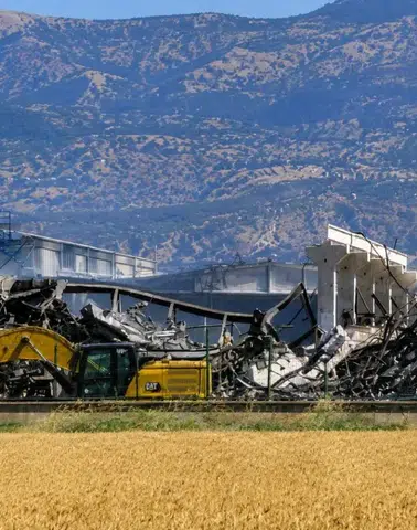Kahramanmaraş'ta Tekstil Fabrikası Yangınının Hasarı Ortaya Çıktı