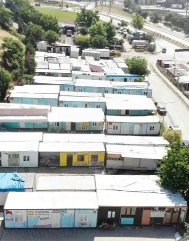 Kahramanmaraş'ta Esnaflara Verilen Konteynerler Kaldırılıyor