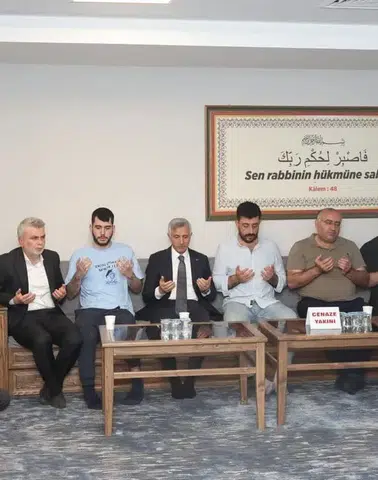 Vali Ünlüer'den Yangın Mağduru Aileye Taziye Ziyareti