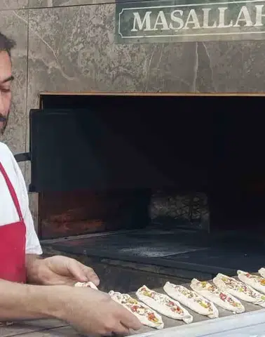 Kahramanmaraş'ta 400 Derecede Ekmek Mesaisi