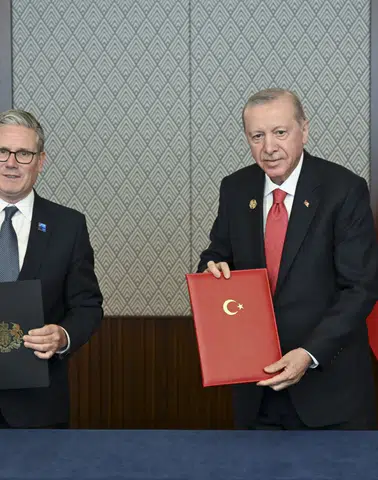 Türkiye ve Birleşik Krallık'tan tarihi güvenlik ve savunma ortaklığı adımı