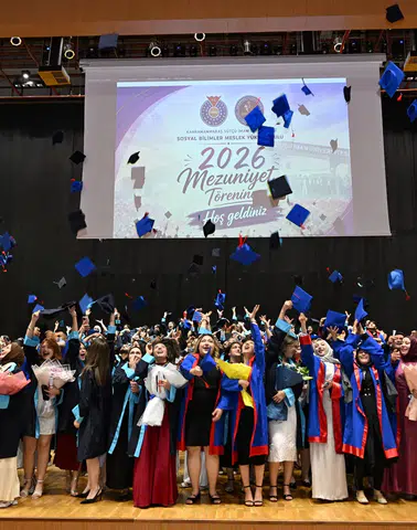 KSÜ Sosyal Bilimler MYO’da Mezuniyet Coşkusu