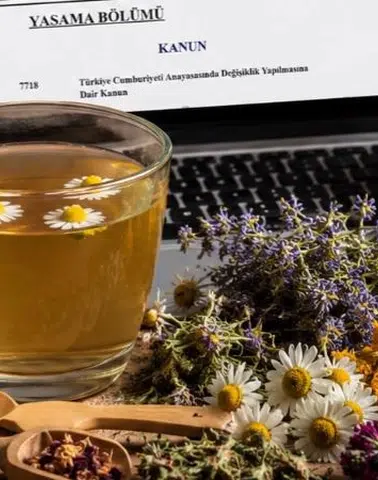 Tıbbi bitki çaylarına sıkı düzenleme... Sadece eczanelerde satılacak, ruhsat zorunlu oldu!