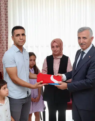 Gazi Polis Mücahit Türkoğlu'na Anlamlı Ziyaret
