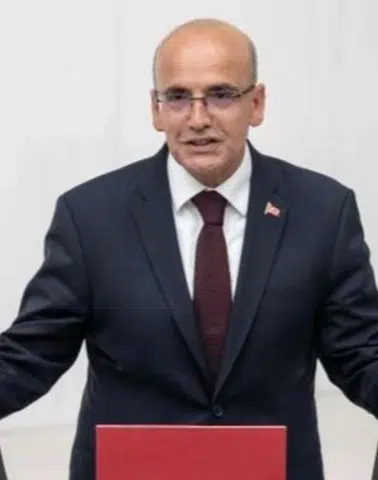 Bakan Şimşek: İşsizlik yüzde 7,6'ya düştü