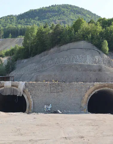 Karadeniz'i Akdeniz'e bağlayacak... 8 bakan eskiten tünel halen açılmadı!