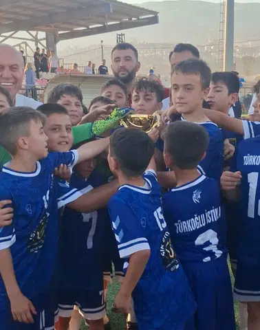 U11 Ligi Şampiyonu Türkoğlu İstiklalgücüspor Oldu