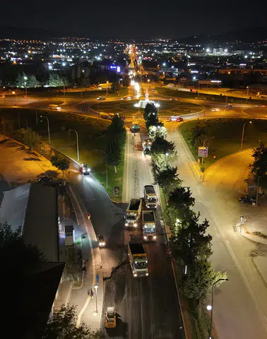 Azerbaycan Bulvarı’nda Son Kat Asfalt Seriliyor