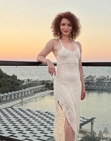 Dt. Melek Kazanç’tan Sağlıklı Gülüşlere Dokunuş