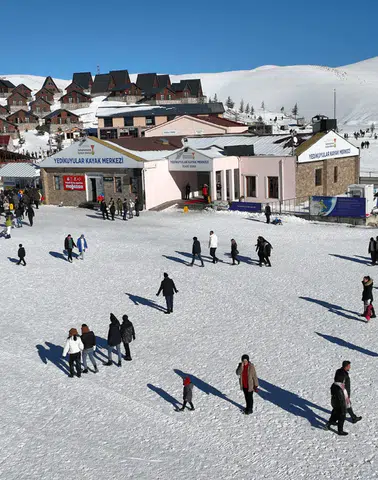 Dört Mevsim Boyunca Ziyaretçilerini Ağırlıyor: Yedikuyular’ın Adı Nereden Geliyor?