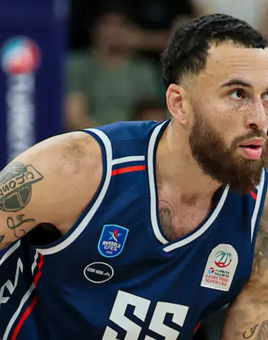 Anadolu Efes Derbide Beşiktaş’ı 95-81 Mağlup Etti