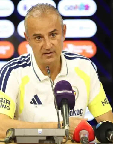 Fenerbahçe Gaziantep İle Berabere Kaldı, İsmail Kartal Hakemi İşaret Etti