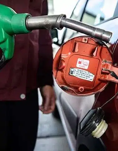 Motorine indirim gözüktü... Şimdilik tabela değişikliğine gerek kalmadı