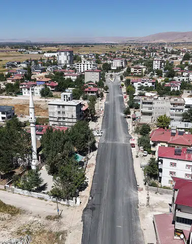 Elbistan’da 2 Kilometrelik Cadde Yenileniyor