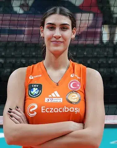 Karmen Aksoy, Eczacıbaşı Peron İstanbul Kadrosuna Katıldı
