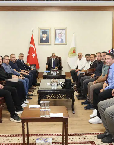 Vali Ünlüer, Okul Saldırısında Evlatlarını Kaybeden Ailelerle Buluştu