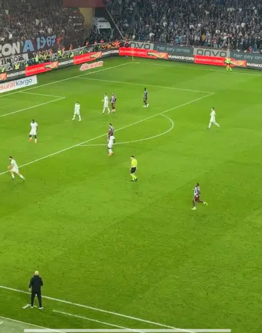 Beşiktaş, Trabzonspor Deplasmanında İlk Yarıyı Geride Kapattı