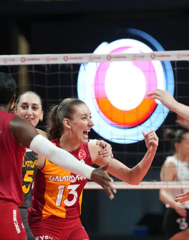 Türk Hava Yolları, Galatasaray Karşısında 2-0’dan Döndü