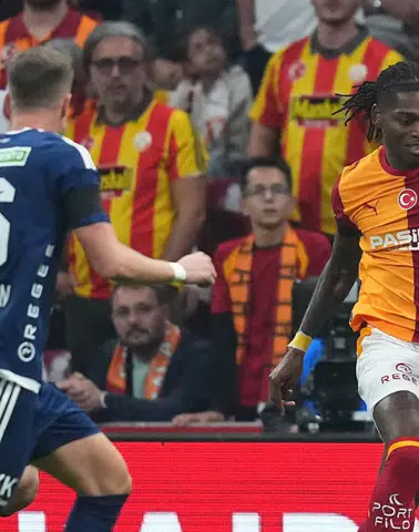 Galatasaray Kasımpaşa Karşısında İlk Yarıyı Önde Kapattı