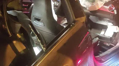 Tilkiye otomobil, otomobile de tır çarptı