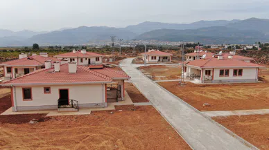 İnşa edilen köy evleri takdir topladı