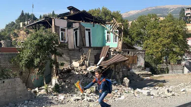Kahramanmaraş’ta tarihi yapılar harabeye döndü!