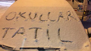 25 Aralık Bugün Okullar Tatil mi? Hangi İllerde Okullar Tatil? Son Dakika Valilik Açıklaması