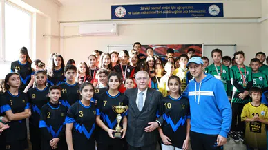 Başkan Mahçiçek’ten başarılı sporculara ödül