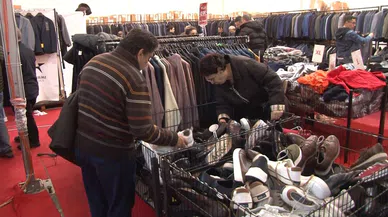 Kadıköy’de markalar çadırı açılışında 'indirim' izdihamı