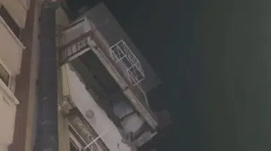 Hava almak için balkona çıktı, balkonun çökmesiyle 7. kattan düşerek hayatını kaybetti