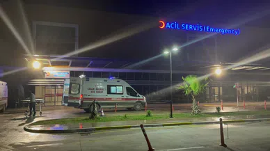 Yediği mantardan zehirlenen akrabasını hastaneye götürürken kaza yaptı: 1’i ağır 3 yaralı