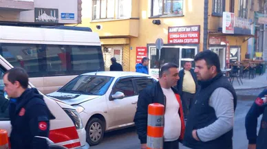 Motokurye ile otomobilin çarpıştığı kaza