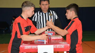 Kahramanmaraş’ta liseli bilekler yarıştı