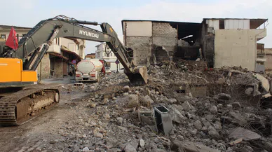 Tarihi Demirciler Çarşısı’nda yıkımlar devam ediyor