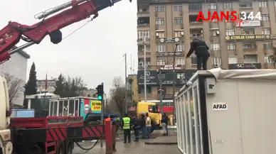 Trabzon Caddesi konteyner çarşı taşınıyor