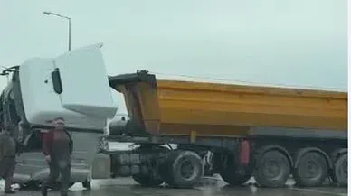 Otobanda kamyon kazası