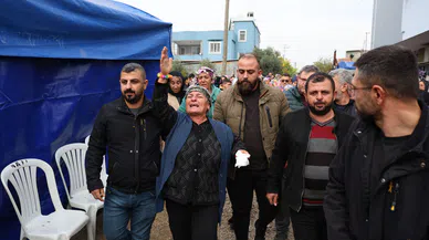 İkiz kardeşlerden Demir babasıyla, Kaan ise annesiyle aynı mezarlığa defnedildi