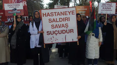 Hekimler ve sağlık çalışanlarından İsrail zulmüne karşı eylem