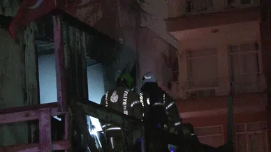 İnşaat işçilerinin kaldığı konteyner yanarak küle döndü