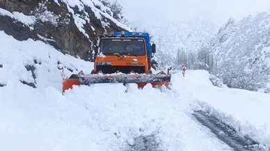 Beytüşşebap’ta kar kalınlığı 1 metreyi geçti