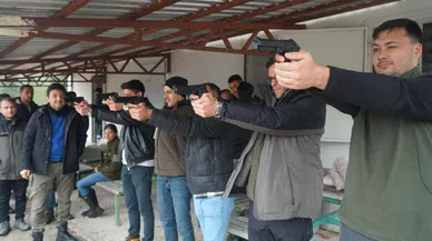 Orman muhafaza memurlarına silah eğitimi