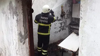 Çıkan ev yangını söndürüldü 