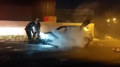 Yanan otomobilde maddi hasar oluştu