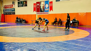 Kahramanmaraş’ta genç sporcular mindere çıktı