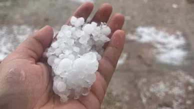 Mersin'de dolu, hortum ve sağanak yağış etkili oldu