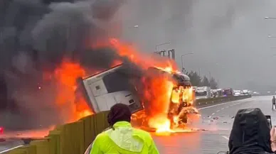 Otobanda tır alev alev yandı