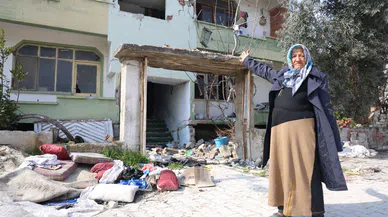 Depremzede Kadını Darp Edip Evinin Demirlerini Çaldılar