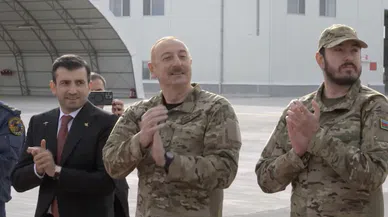 Aliyev, Azerbaycan'ın yeni aldığı Akıncı TİHA’ların test uçuşunu izledi