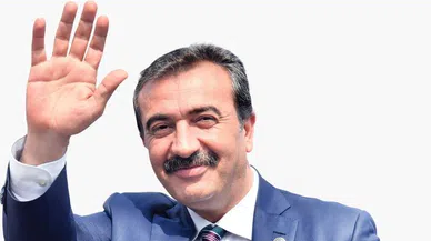 Çukurova Belediye Başkanı Çetin, partisi CHP'den istifa etti